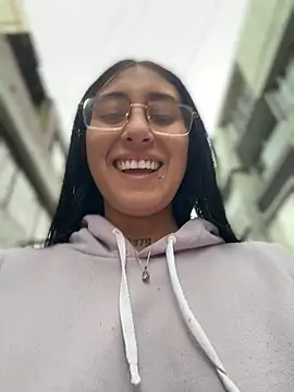 Violeet-Smith online show from 19, 4, 2026