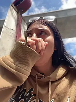 Violeet-Smith online show from 24, 4, 2026