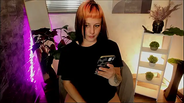 camilaa lux online show from 10, 3, 2026