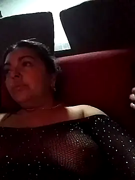 Luchyfeet online show from 7, 6, 2026