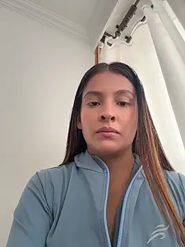 Snapshot of Talia_Bonet chatting on 17, 6, 2026 Talia Bonet online show from 17, 6, 2026