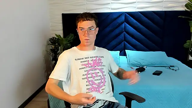 Lil James online show from 7, 3, 2026