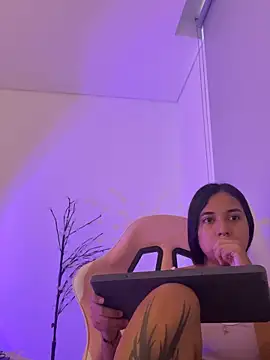 aly nicols online show from 20, 12, 2025