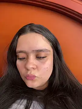 Selena Roa online show from 25, 4, 2026