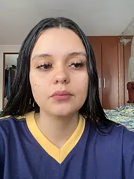 Snapshot of Selena_Roa chatting on 7, 5, 2026 Selena Roa online show from 7, 5, 2026