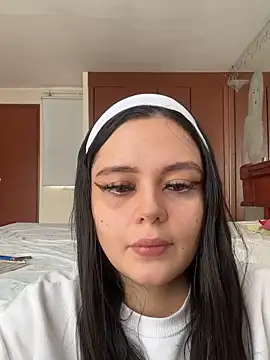 Snapshot of Selena_Roa chatting on 7, 6, 2026 Selena Roa online show from 7, 6, 2026