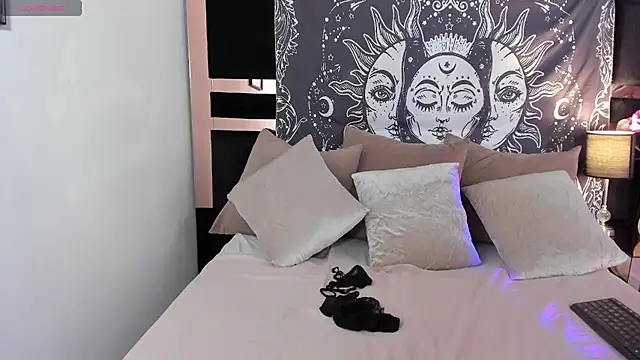 mirandaduboiss online show from 28, 7, 2026