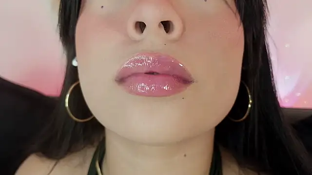 mia roux1 online show from 24, 6, 2026