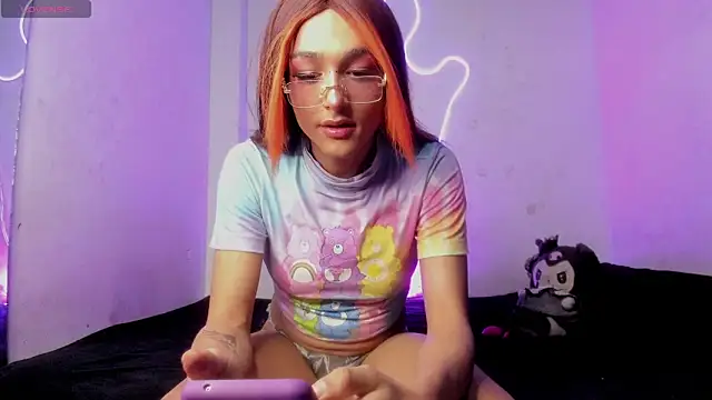 Snapshot of Mika__velvet chatting on 10, 11, 2025 Mika velvet online show from 10, 11, 2025