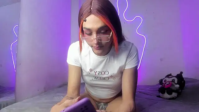 Snapshot of Mika__velvet chatting on 19, 11, 2025 Mika velvet online show from 19, 11, 2025