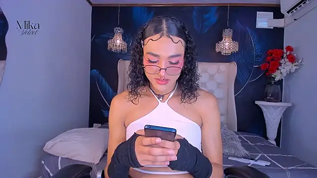 Snapshot of Mika__velvet chatting on 19, 2, 2026 Mika velvet online show from 19, 2, 2026