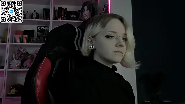 Holy Mistress S online show from 11, 3, 2026