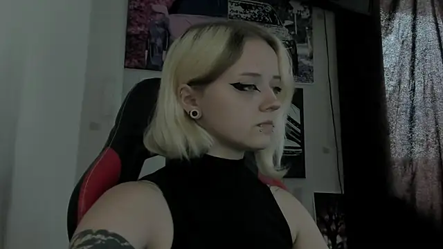 Holy Mistress S online show from 6, 7, 2026