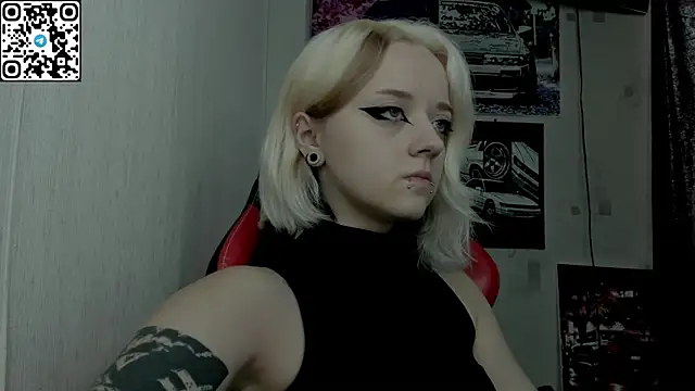 Holy Mistress S online show from 22, 7, 2026