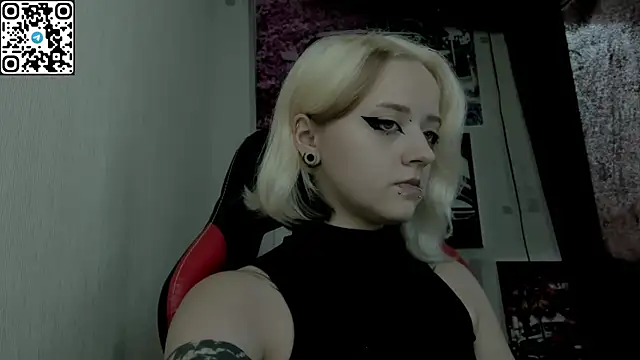 Holy Mistress S online show from 26, 7, 2026