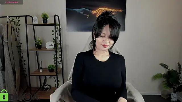 Sara Devills online show from 14, 12, 2025