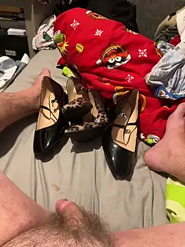 fortheloveofheels74 online show from 16, 1, 2026