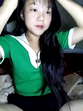 Quynhsumon online show from 6, 3, 2026