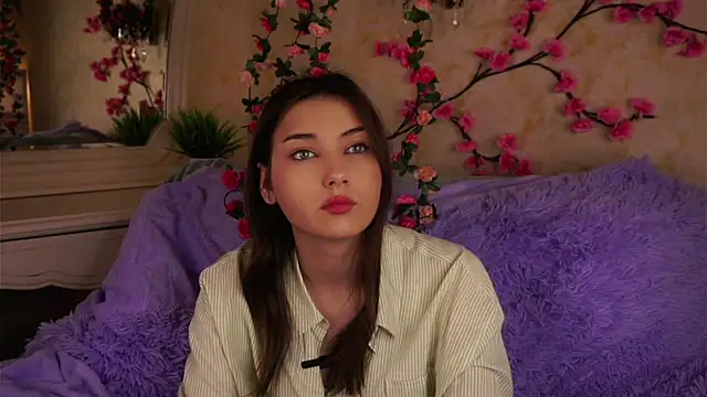 KateCahee online show from 10, 11, 2025