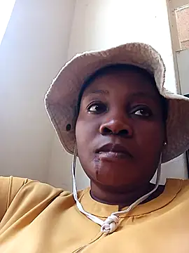 Snapshot of blackbeautyxx92 chatting on 13, 11, 2025 blackbeautyxx92 online show from 13, 11, 2025