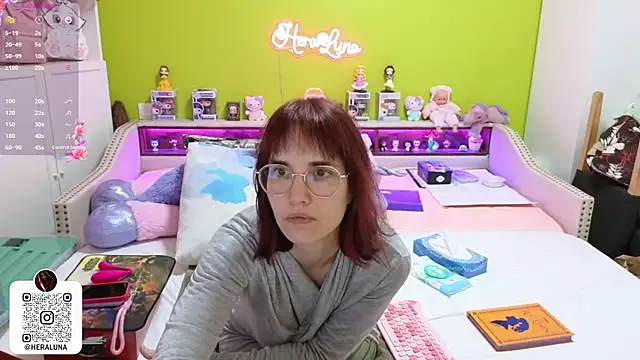  HeraLuna  online show from 5, 2, 2026