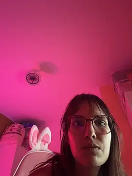 Snapshot of _HeraLuna_ chatting on 13, 7, 2026 HeraLuna online show from 13, 7, 2026
