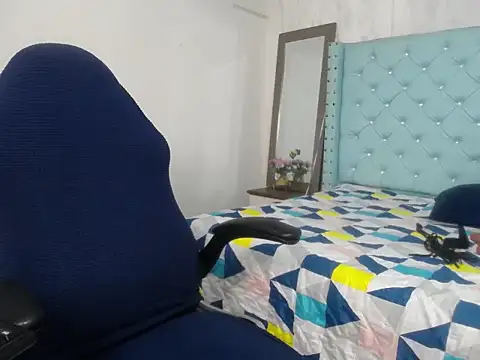 Snapshot of yuliet_latin69 chatting on 8, 11, 2025 yuliet latin69 online show from 8, 11, 2025