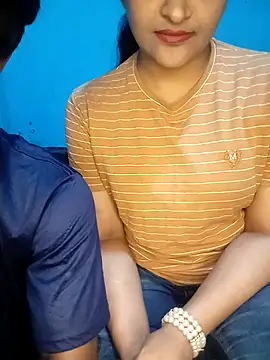 CoupleShow 432 online show from 17, 11, 2025