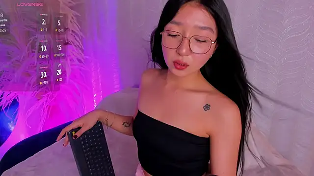 Snapshot of sydney_miller_ chatting on 14, 6, 2026 sydney miller online show from 14, 6, 2026