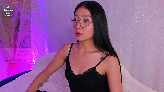 Snapshot of sydney_miller_ chatting on 4, 7, 2026 sydney miller online show from 4, 7, 2026