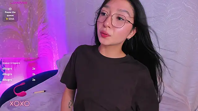 Snapshot of sydney_miller_ chatting on 22, 7, 2026 sydney miller online show from 22, 7, 2026