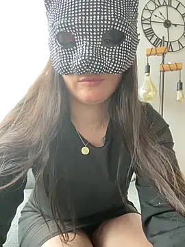  isadora online show from 18, 2, 2026