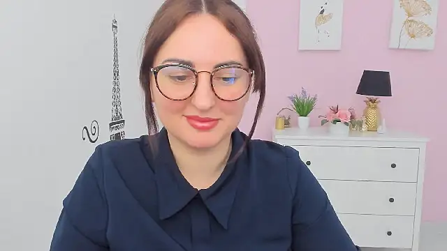 NoraSimons online show from 11, 3, 2026