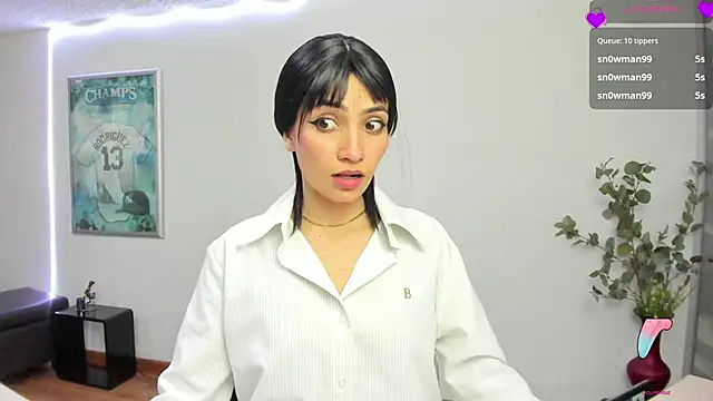 Snapshot of chloehanna chatting on 27, 5, 2026 chloehanna online show from 27, 5, 2026