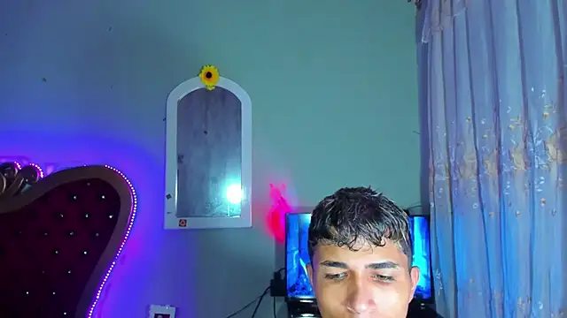 boyswantingplay online show from 7, 3, 2026