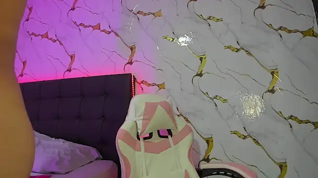 Scarlet DLuce online show from 30, 3, 2026