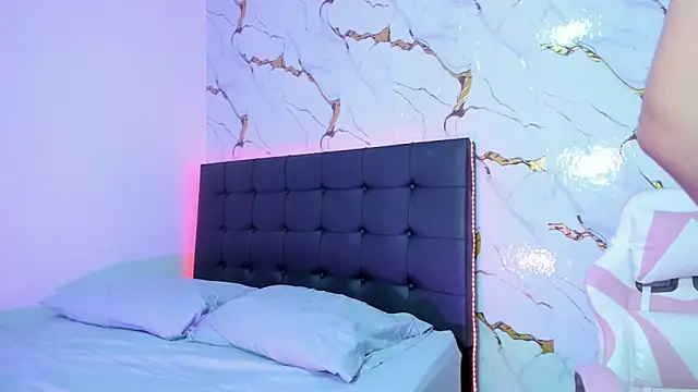 Scarlet DLuce online show from 27, 4, 2026