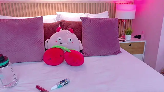 AdelineJhones online show from 28, 2, 2026