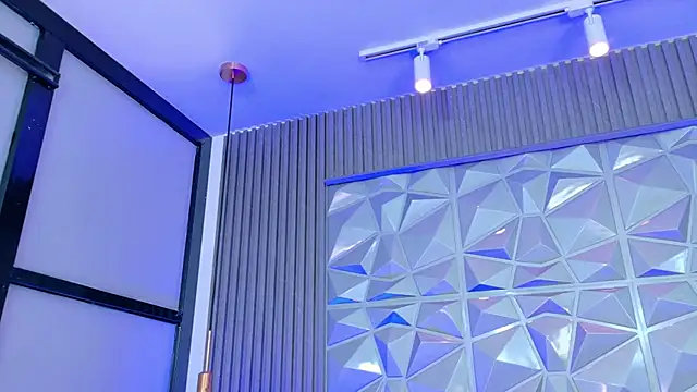 AdelineJhones online show from 21, 4, 2026