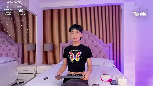 LiamPage  online show from 23, 11, 2025