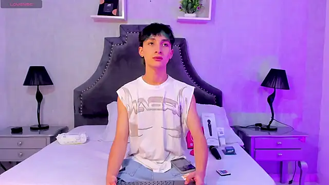 LiamPage  online show from 25, 11, 2025