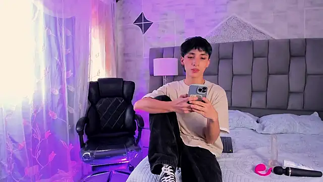 LiamPage  online show from 28, 11, 2025