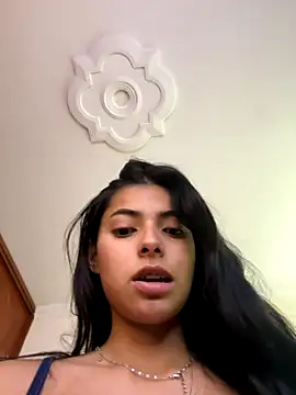 Snapshot of miadaviesx chatting on 14, 11, 2025 miadaviesx online show from 14, 11, 2025