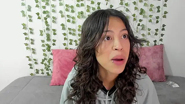 emily jonessxx online show from 12, 1, 2026