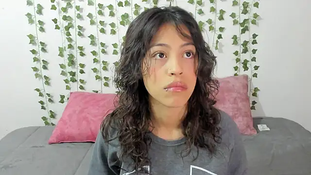 emily jonessxx online show from 17, 1, 2026