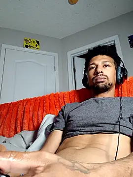 Snapshot of BigPrettyDick777 chatting on 8, 1, 2026 BigPrettyDick777 online show from 8, 1, 2026