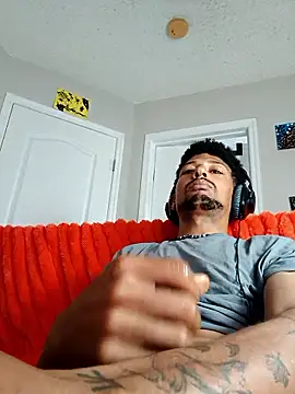 Snapshot of BigPrettyDick777 chatting on 14, 1, 2026 BigPrettyDick777 online show from 14, 1, 2026