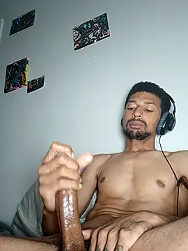 Snapshot of BigPrettyDick777 chatting on 11, 2, 2026 BigPrettyDick777 online show from 11, 2, 2026