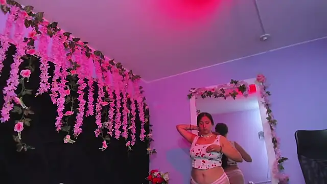 Gabyy Cooper  online show from 15, 4, 2026