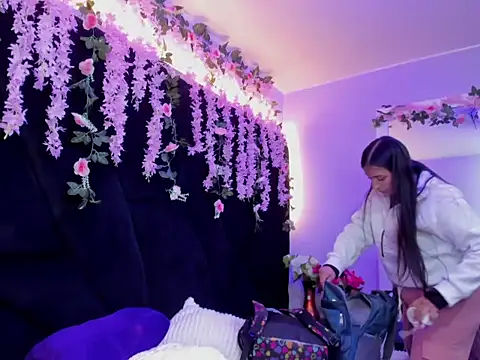 Gabyy Cooper  online show from 24, 7, 2026